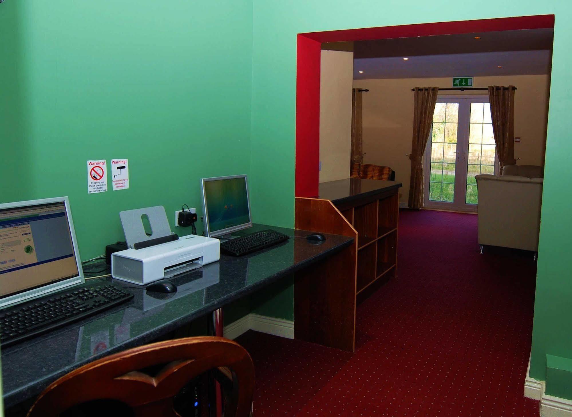Palmerstown Lodge Дъблин Екстериор снимка